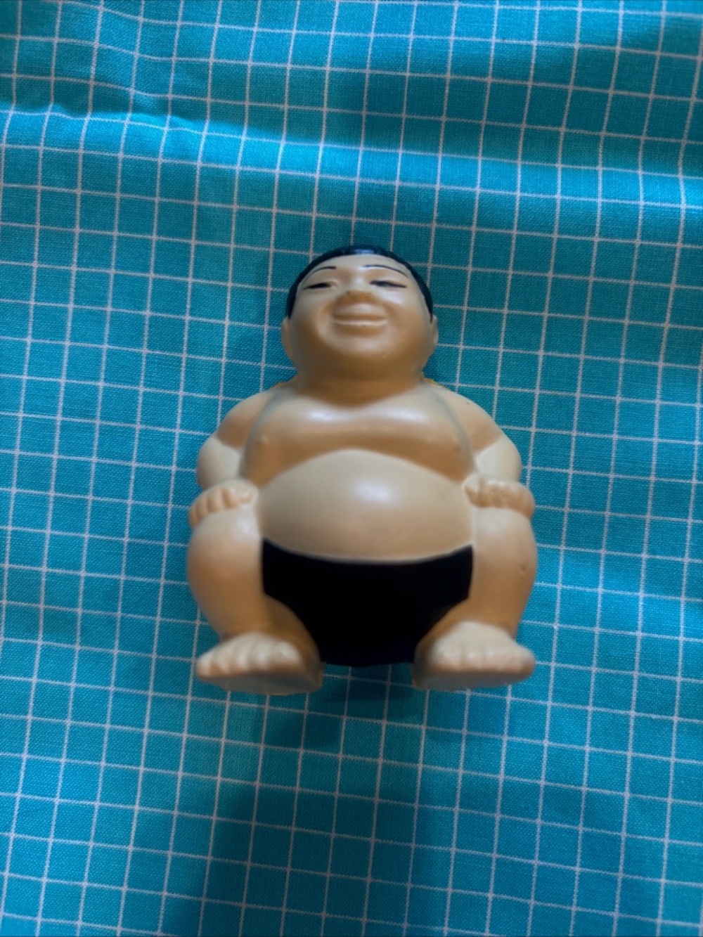 Sumo Wrestler Figurine - Tan & Black